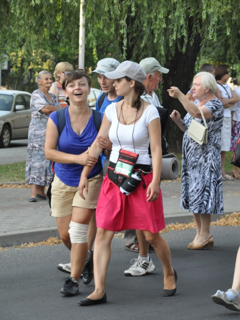 Pielgrzymi w drodze na Jasną Górę dotarli do Biłgoraja (FOTO)