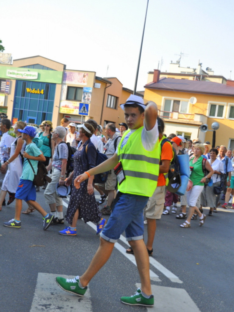 Pielgrzymi w drodze na Jasną Górę dotarli do Biłgoraja (FOTO)