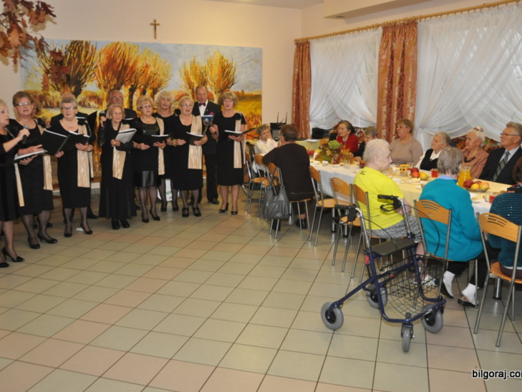 Dzień seniora w DPS dla Kombatantów (FOTO)