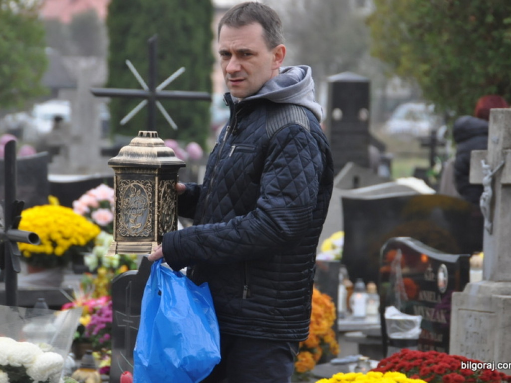 Życie Twoich wiernych, o Panie, zmienia się, ale się nie kończy... (FOTO)