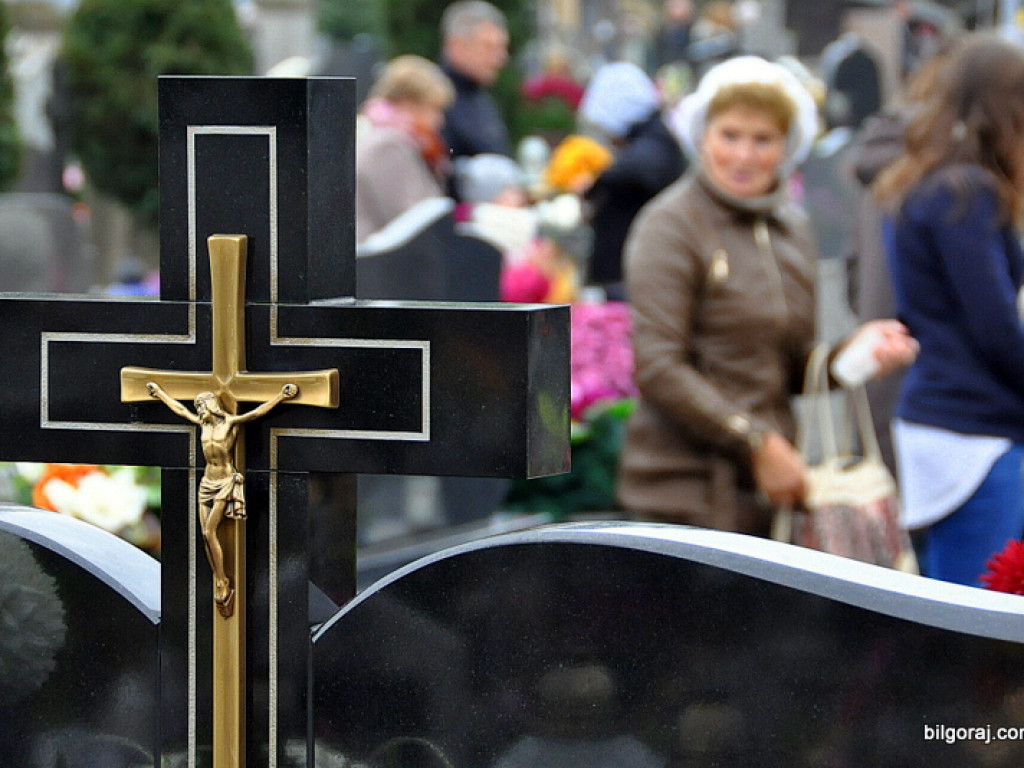 Życie Twoich wiernych, o Panie, zmienia się, ale się nie kończy... (FOTO)