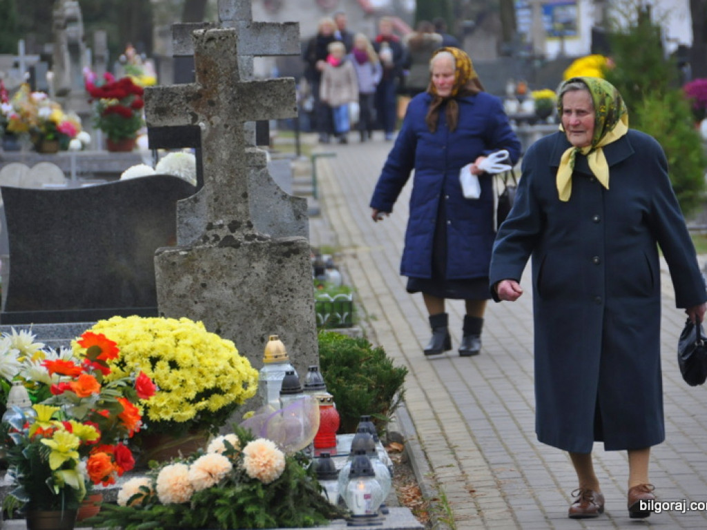 Życie Twoich wiernych, o Panie, zmienia się, ale się nie kończy... (FOTO)