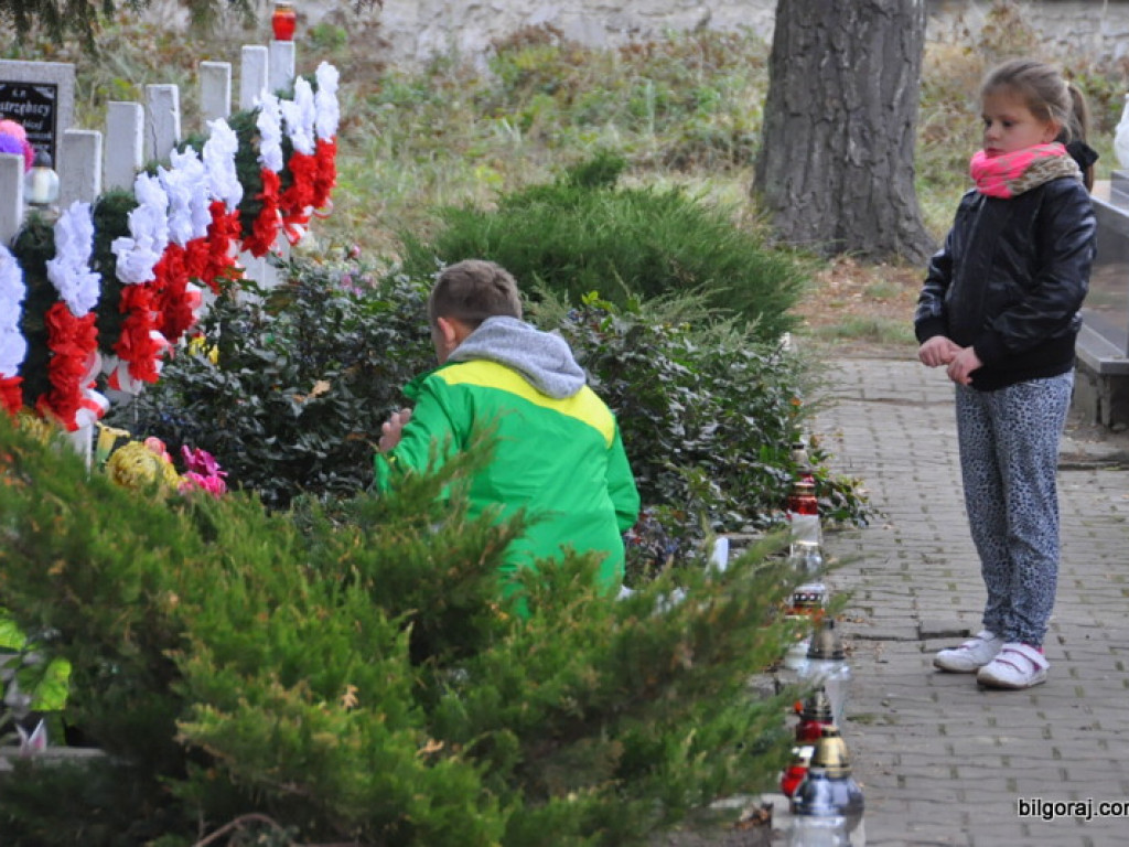 Życie Twoich wiernych, o Panie, zmienia się, ale się nie kończy... (FOTO)