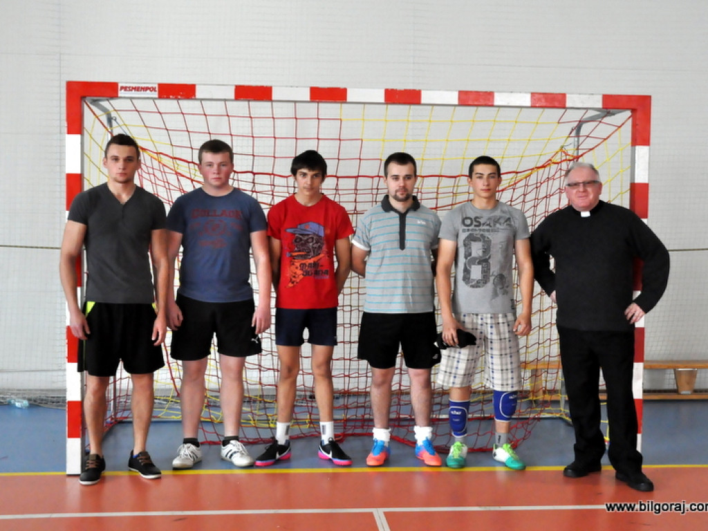 Międzydekanalna rywalizacja ministrantów w piłce nożnej (FOTO, WYNIKI)