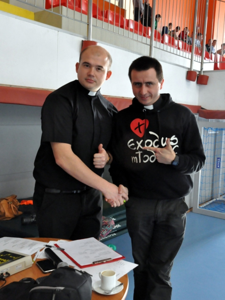Międzydekanalna rywalizacja ministrantów w piłce nożnej (FOTO, WYNIKI)