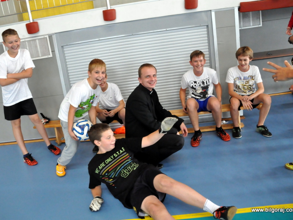 Międzydekanalna rywalizacja ministrantów w piłce nożnej (FOTO, WYNIKI)