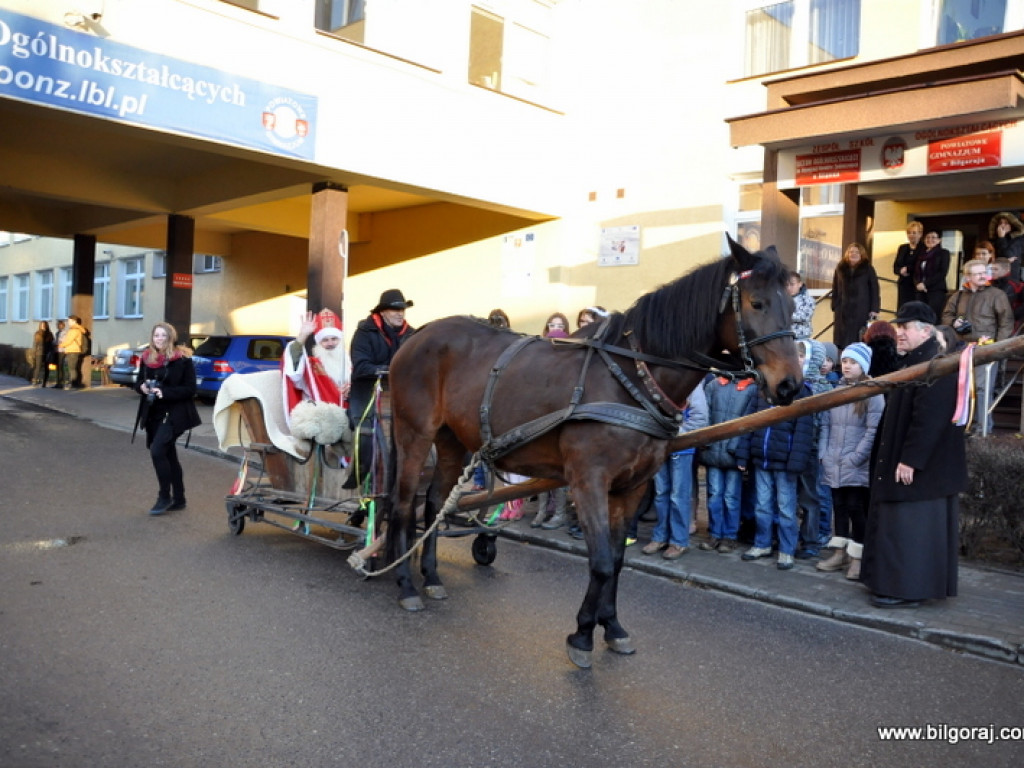 Spotkanie opłatkowe dla dzieci z Wioski Dziecięcej (FOTO)