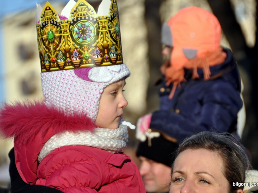 Trzej Królowie na ulicach Biłgoraja szukali Nowonarodzonego Jezusa (FOTO, VIDEO)