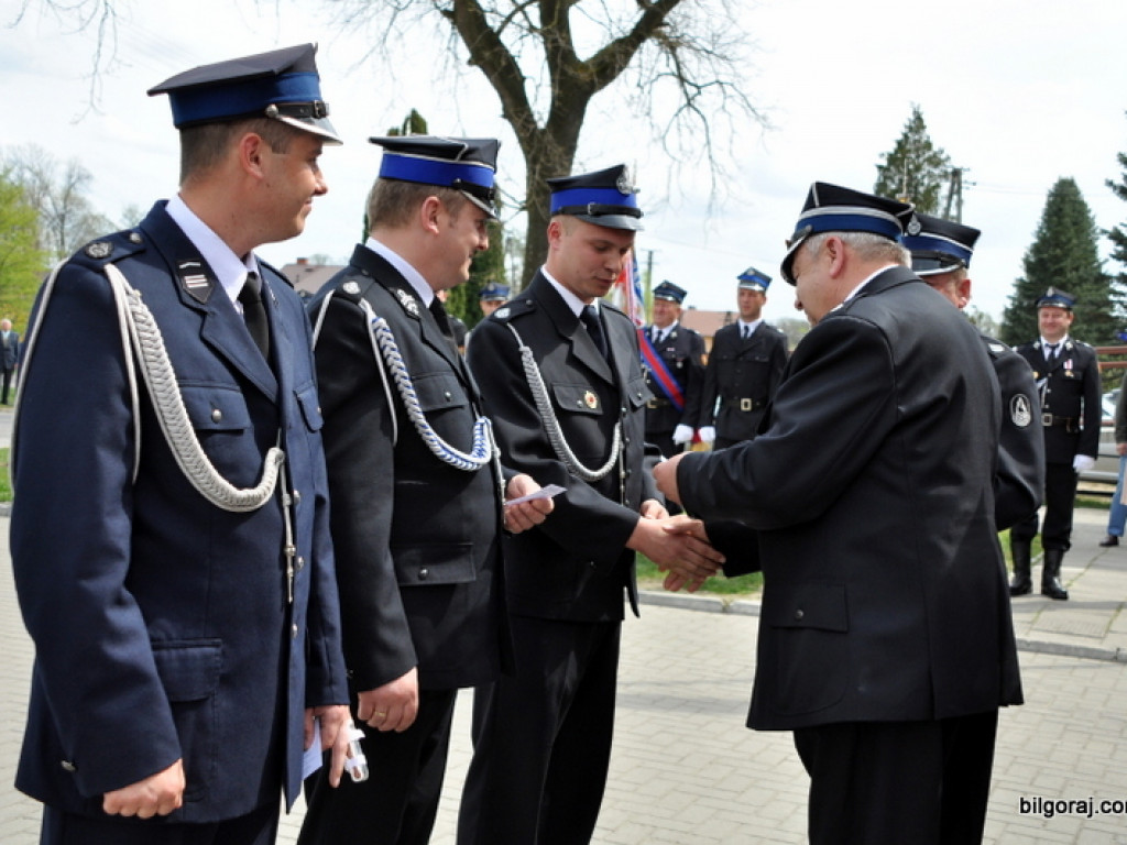 Druhowie z OSP w Biszczy Pierwszej świętowali 90-lecie jednostki (FOTO)