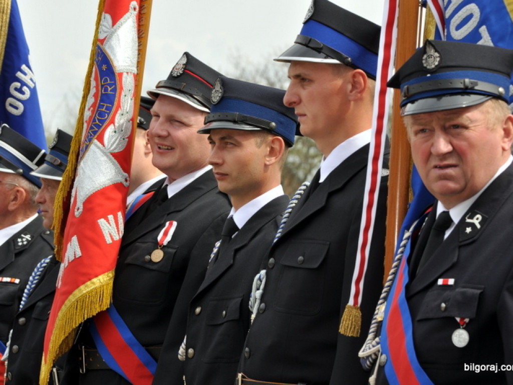 Druhowie z OSP w Biszczy Pierwszej świętowali 90-lecie jednostki (FOTO)