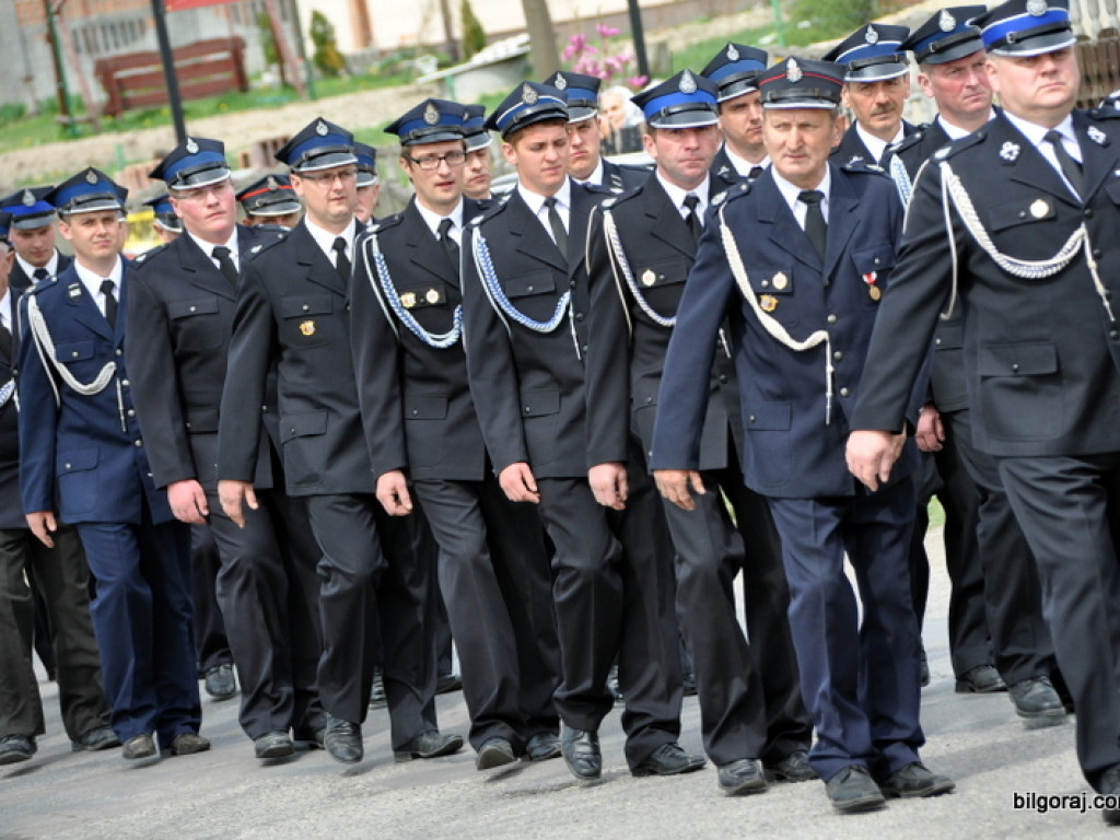 Druhowie z OSP w Biszczy Pierwszej świętowali 90-lecie jednostki (FOTO)