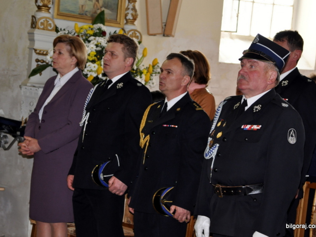 Druhowie z OSP w Biszczy Pierwszej świętowali 90-lecie jednostki (FOTO)