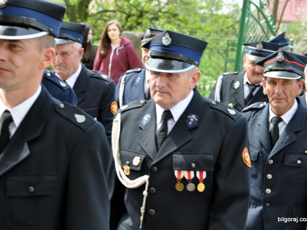 Druhowie z OSP w Biszczy Pierwszej świętowali 90-lecie jednostki (FOTO)