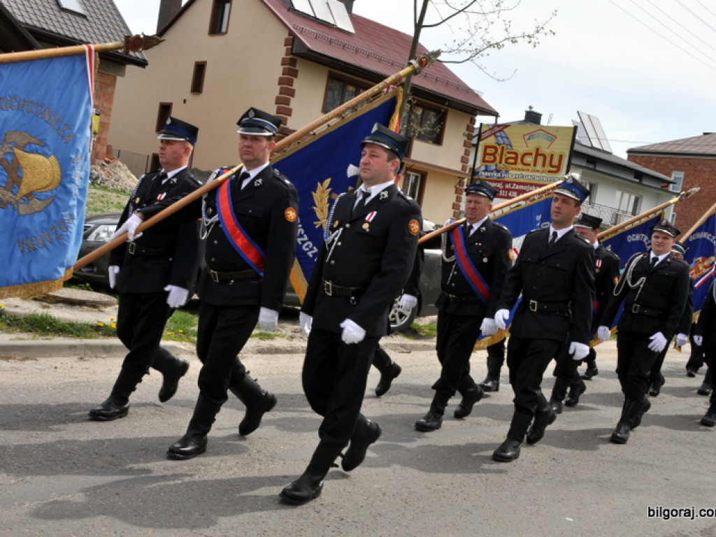Druhowie z OSP w Biszczy Pierwszej świętowali 90-lecie jednostki (FOTO)