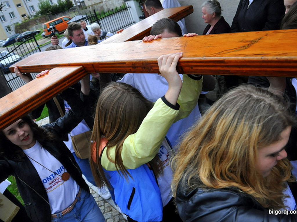 Symbole Światowych Dni Młodzieży peregrynują w naszym Powiecie (FOTO, AUDIO, VIDEO)