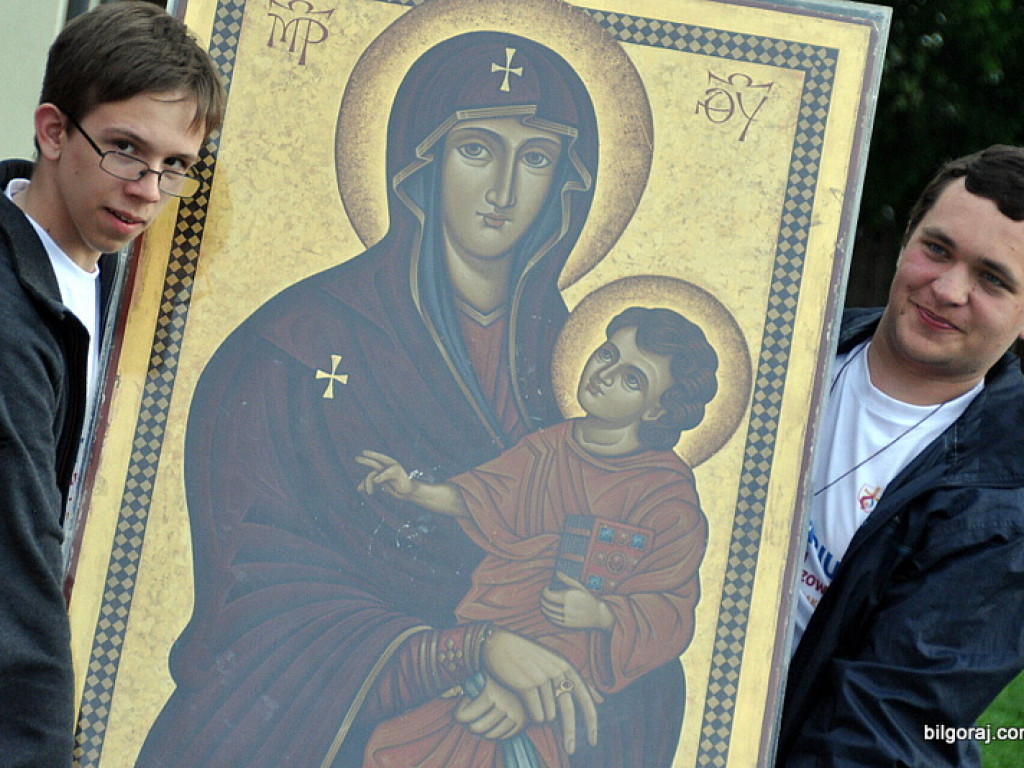 Symbole Światowych Dni Młodzieży peregrynują w naszym Powiecie (FOTO, AUDIO, VIDEO)