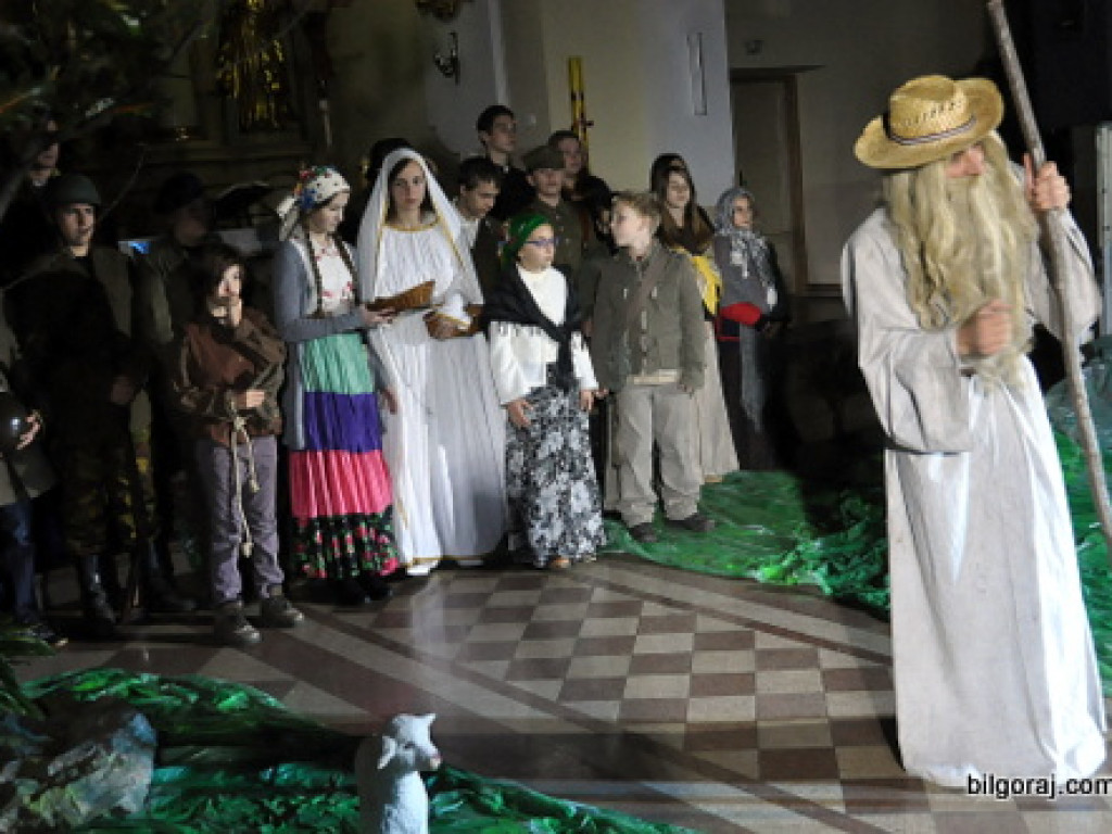 Misterium objawień fatimskich w wykonaniu młodzieży z biłgorajskiego KSM-u (FOTO)