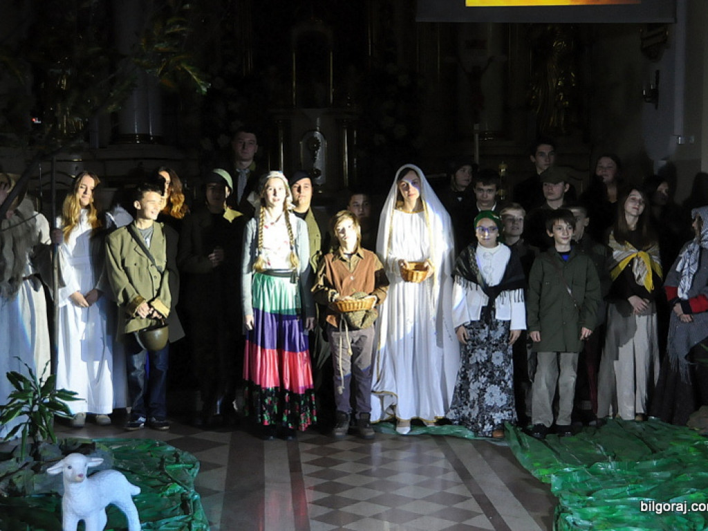 Misterium objawień fatimskich w wykonaniu młodzieży z biłgorajskiego KSM-u (FOTO)