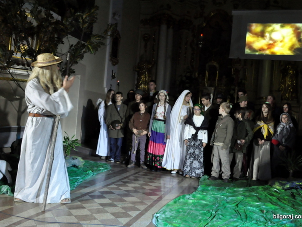 Misterium objawień fatimskich w wykonaniu młodzieży z biłgorajskiego KSM-u (FOTO)