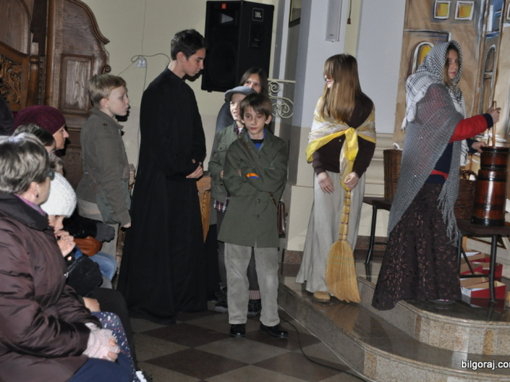 Misterium objawień fatimskich w wykonaniu młodzieży z biłgorajskiego KSM-u (FOTO)