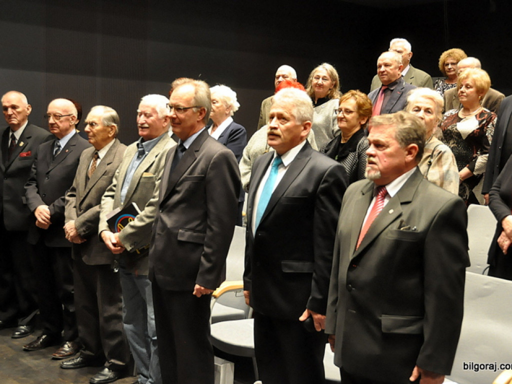 Hasło nasze zawsze wierni, niesiem światło między lud... (FOTO)