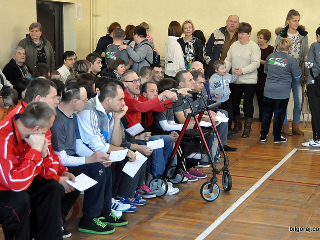 Mikołajkowe rywalizacje sportowe osób niepełnosprawnych (FOTO, VIDEO)