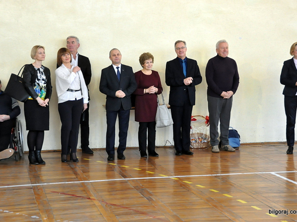 Mikołajkowe rywalizacje sportowe osób niepełnosprawnych (FOTO, VIDEO)