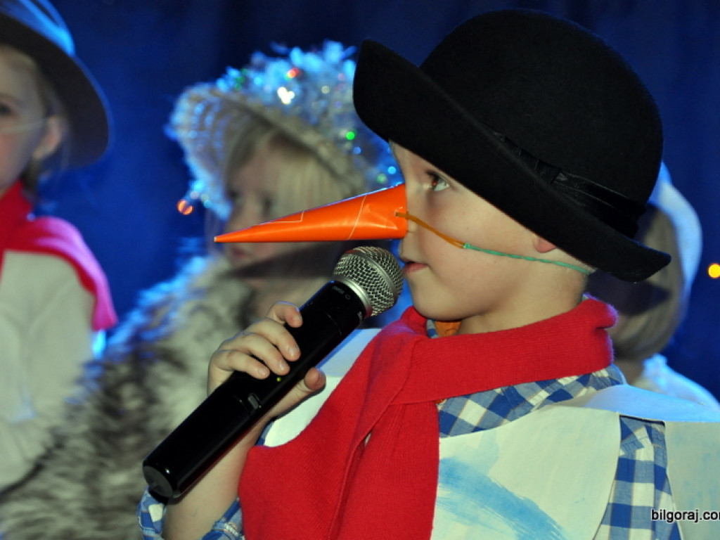 III Koncert Mikołajkowy w SP w Radzięcinie (FOTO)