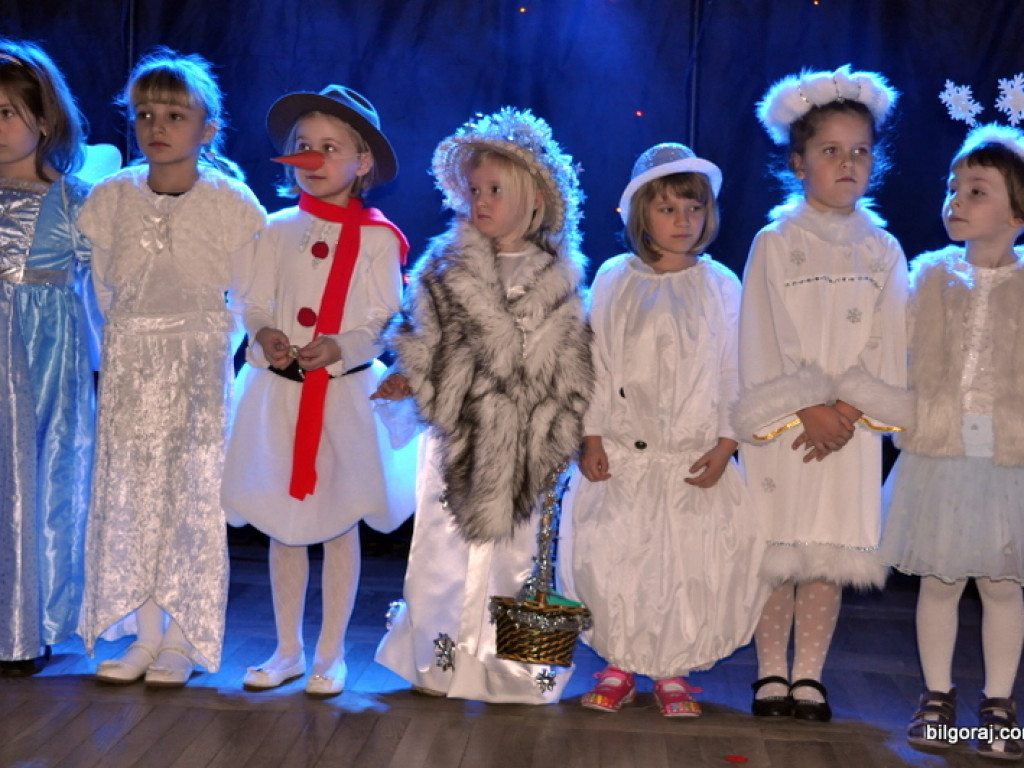 III Koncert Mikołajkowy w SP w Radzięcinie (FOTO)