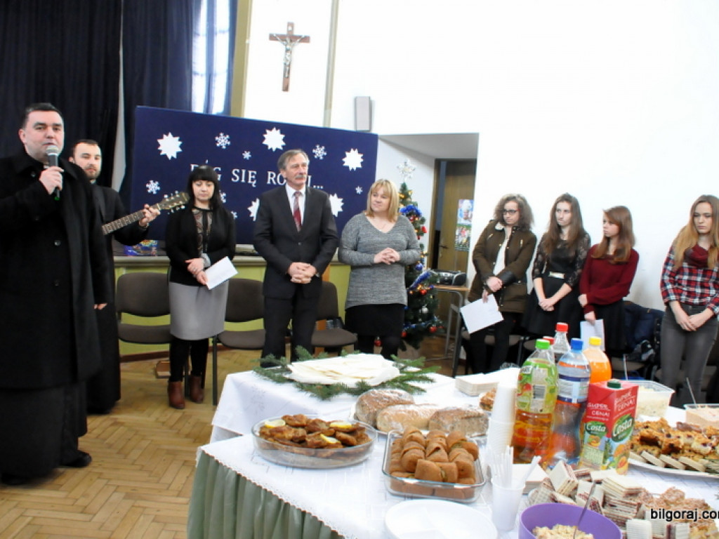Wigilia w Katolickim Liceum w Biłgoraju (FOTO)