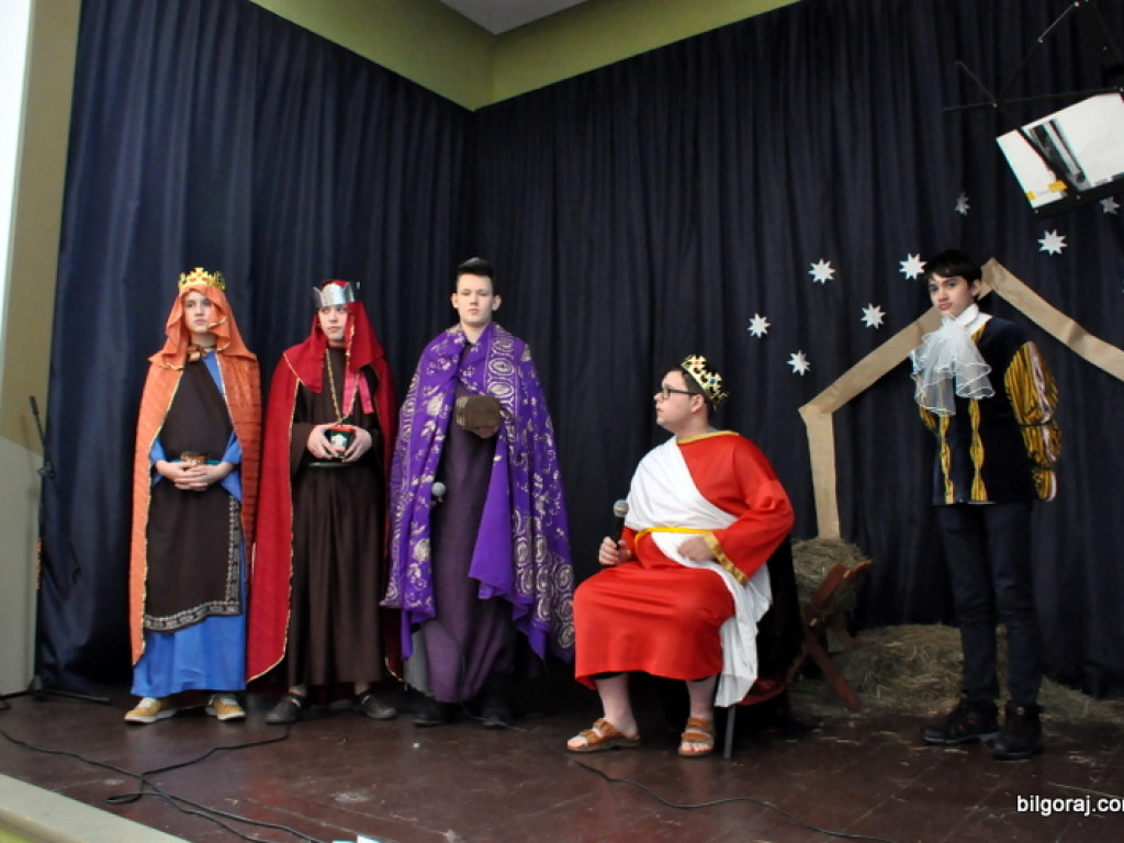 Przegląd jasełek w Katolickim Liceum (FOTO, AKTUALIZACJA WYNIKÓW)