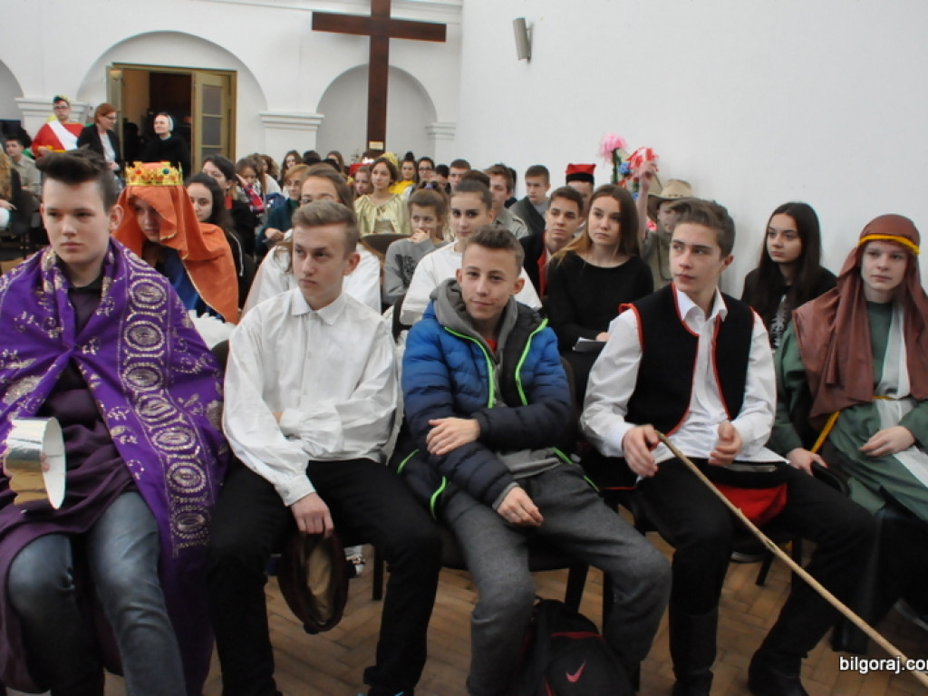Przegląd jasełek w Katolickim Liceum (FOTO, AKTUALIZACJA WYNIKÓW)