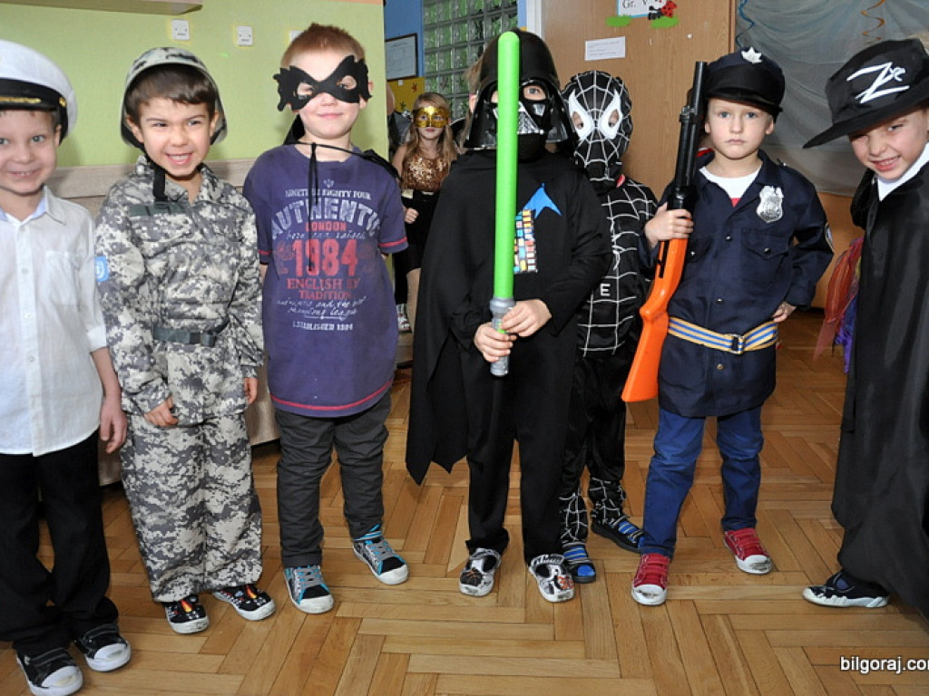 Karnawałowe szaleństwo na balu w Samorządowym Przedszkolu Nr 3