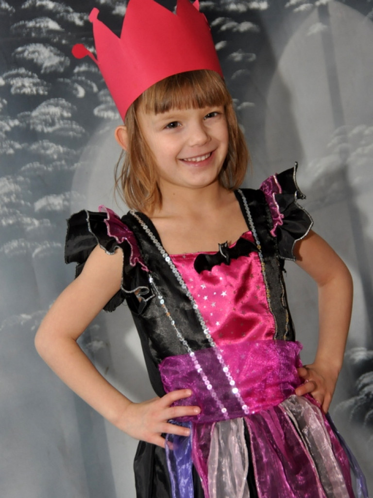 Karnawałowe szaleństwo na balu w Samorządowym Przedszkolu Nr 3