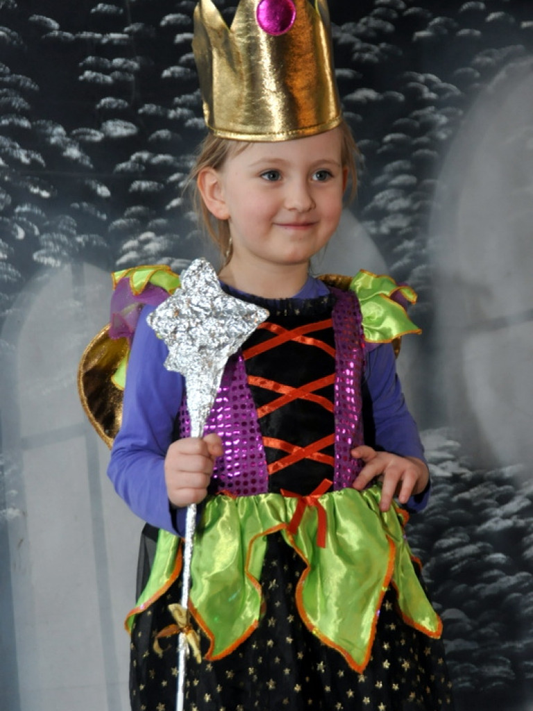 Karnawałowe szaleństwo na balu w Samorządowym Przedszkolu Nr 3