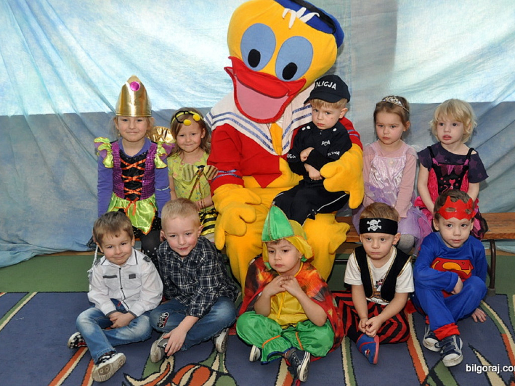 Karnawałowe szaleństwo na balu w Samorządowym Przedszkolu Nr 3