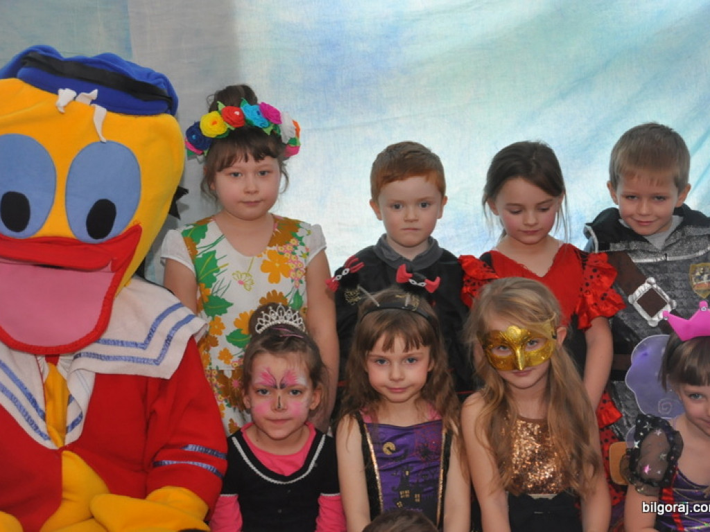 Karnawałowe szaleństwo na balu w Samorządowym Przedszkolu Nr 3