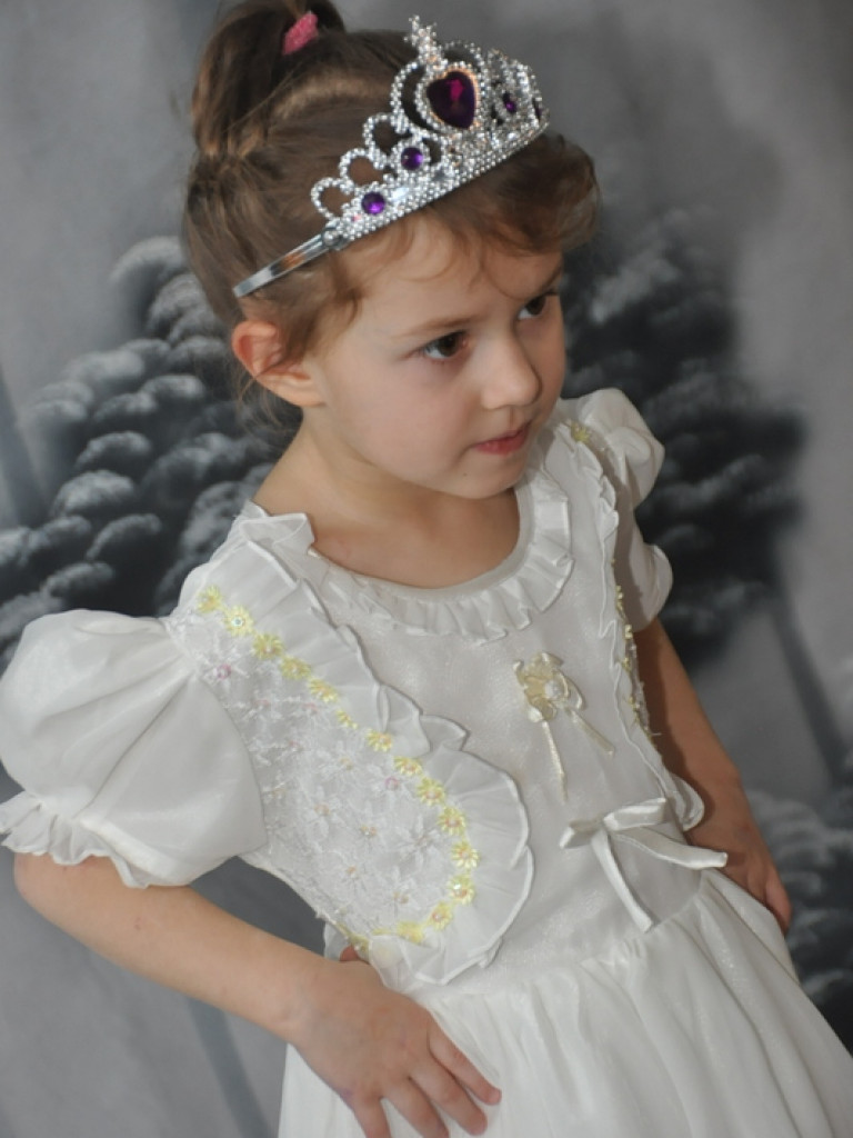 Karnawałowe szaleństwo na balu w Samorządowym Przedszkolu Nr 3