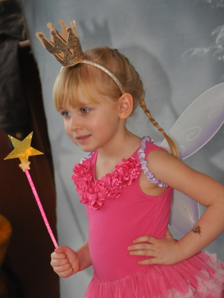 Karnawałowe szaleństwo na balu w Samorządowym Przedszkolu Nr 3