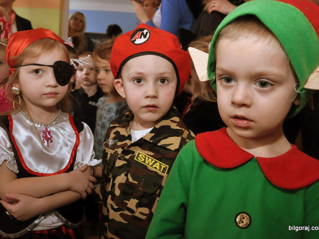 Karnawałowe szaleństwo na balu w Samorządowym Przedszkolu Nr 3