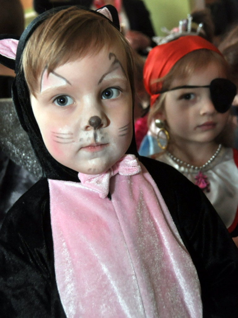 Karnawałowe szaleństwo na balu w Samorządowym Przedszkolu Nr 3