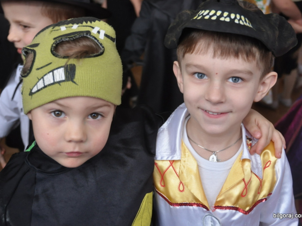 Karnawałowe szaleństwo na balu w Samorządowym Przedszkolu Nr 3