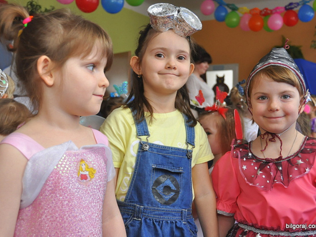 Karnawałowe szaleństwo na balu w Samorządowym Przedszkolu Nr 3