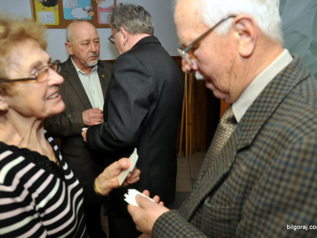 Spotkanie opłatkowe Rejonowego Komitetu Obywatelskiego Ziemi Biłgorajskiej (FOTO)