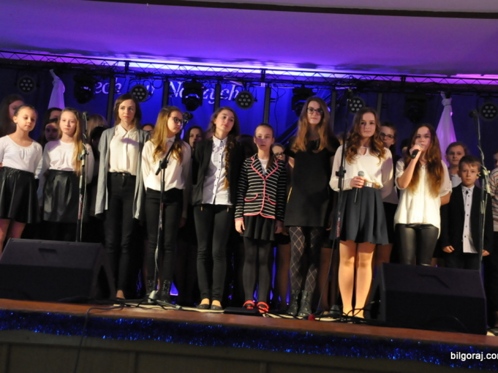 Charytatywny Przegląd Kolęd i Pastorałek w Biszczy (FOTO)