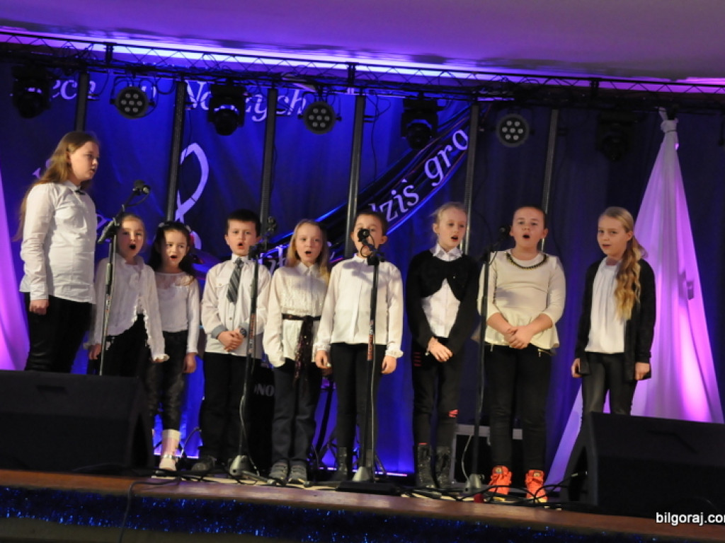 Charytatywny Przegląd Kolęd i Pastorałek w Biszczy (FOTO)