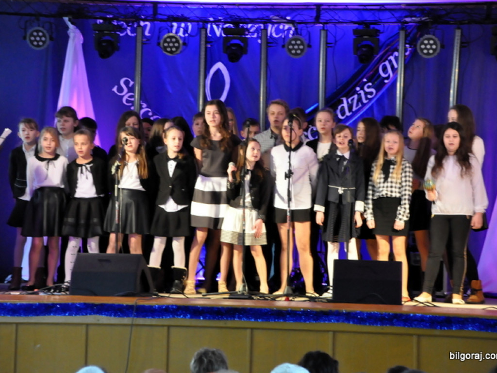 Charytatywny Przegląd Kolęd i Pastorałek w Biszczy (FOTO)