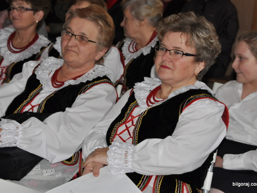 Charytatywny Przegląd Kolęd i Pastorałek w Biszczy (FOTO)