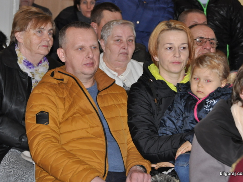 Charytatywny Przegląd Kolęd i Pastorałek w Biszczy (FOTO)