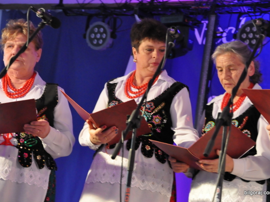 Charytatywny Przegląd Kolęd i Pastorałek w Biszczy (FOTO)